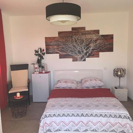 Suite 16M2 Independante Dans Villa Manosque Esterno foto